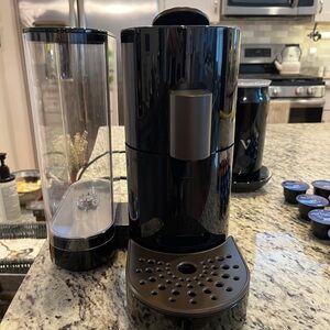 Starbucks Verismo Single Serve Coffee Brewer Set (Includes Milk Frother)